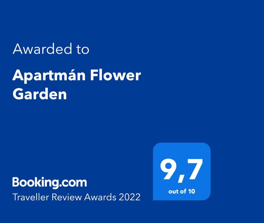 Rekreacny Domcek Flower Garden - Self Check In دولني كوبين المظهر الخارجي الصورة